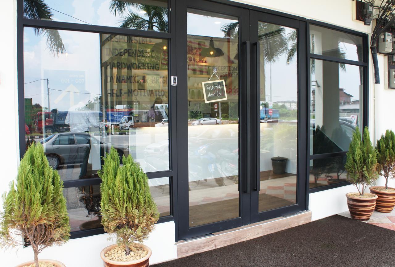 No.31 Maple Inn Simpang Ampat  Exterior photo